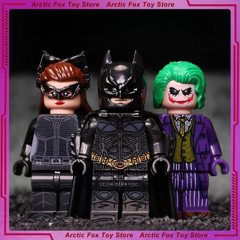 

Новая фигурка Бэтмена и Кэтвумена из фильма, 4 см, сборные строительные блоки, настольные украшения, новогодний подарок, игрушки