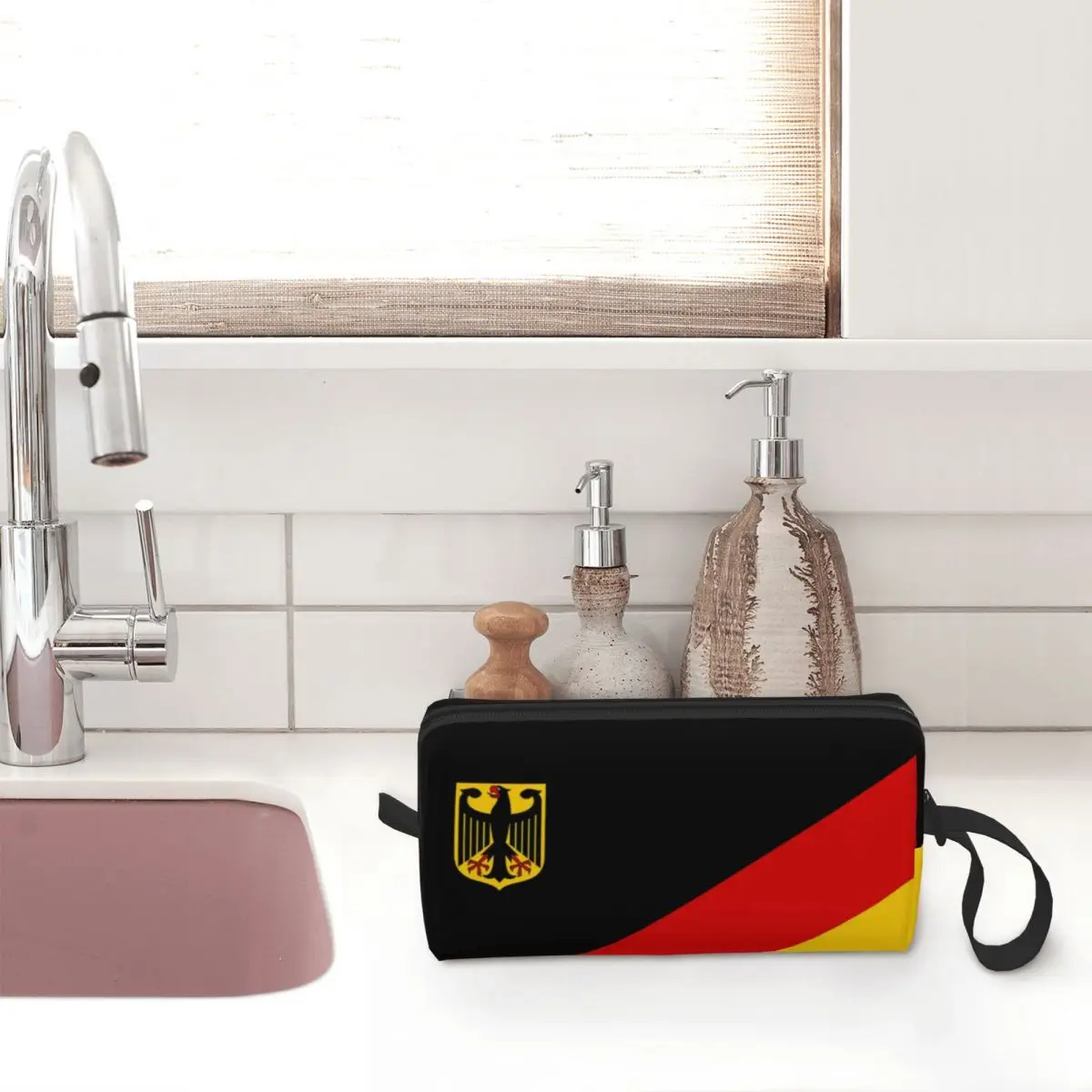 German Flag Toiletry Bag for Women Coat of Arms of Germany Makeup Cosmetic Organizer Lady Beauty Storage Bags Dopp Kit Case Box