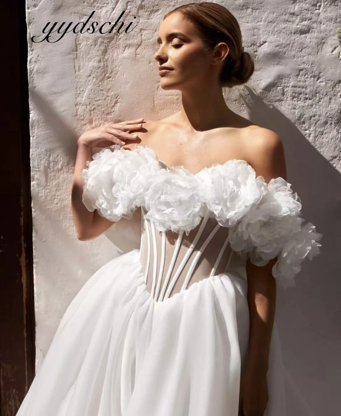

Customized Off the Shoulder Floral Tulle Wedding Dresses A-line Elegant Flower Bridal Gown Soft Strapless Vestidos De Novia
