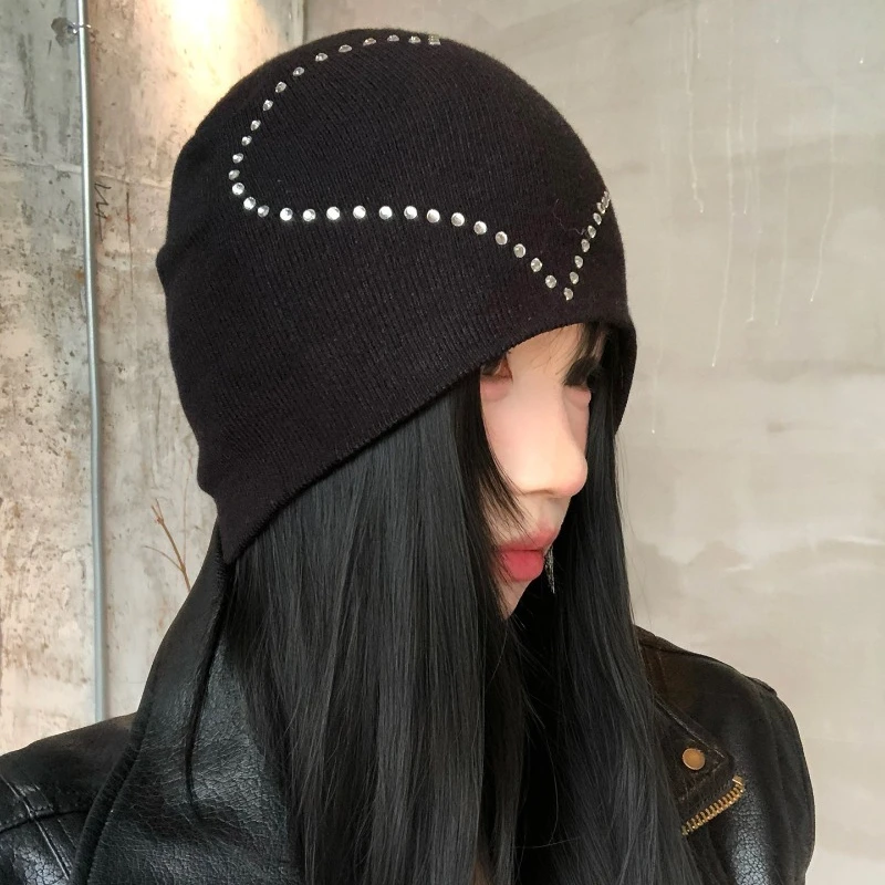 Nischen-Trend: Heißer Diamant-Liebesdesign-Pullover, Strickmütze, Herbst-Neuheit, große Größe, lockere Kältemütze, vielseitige Beanie-Kappen für Damen – Detail 3