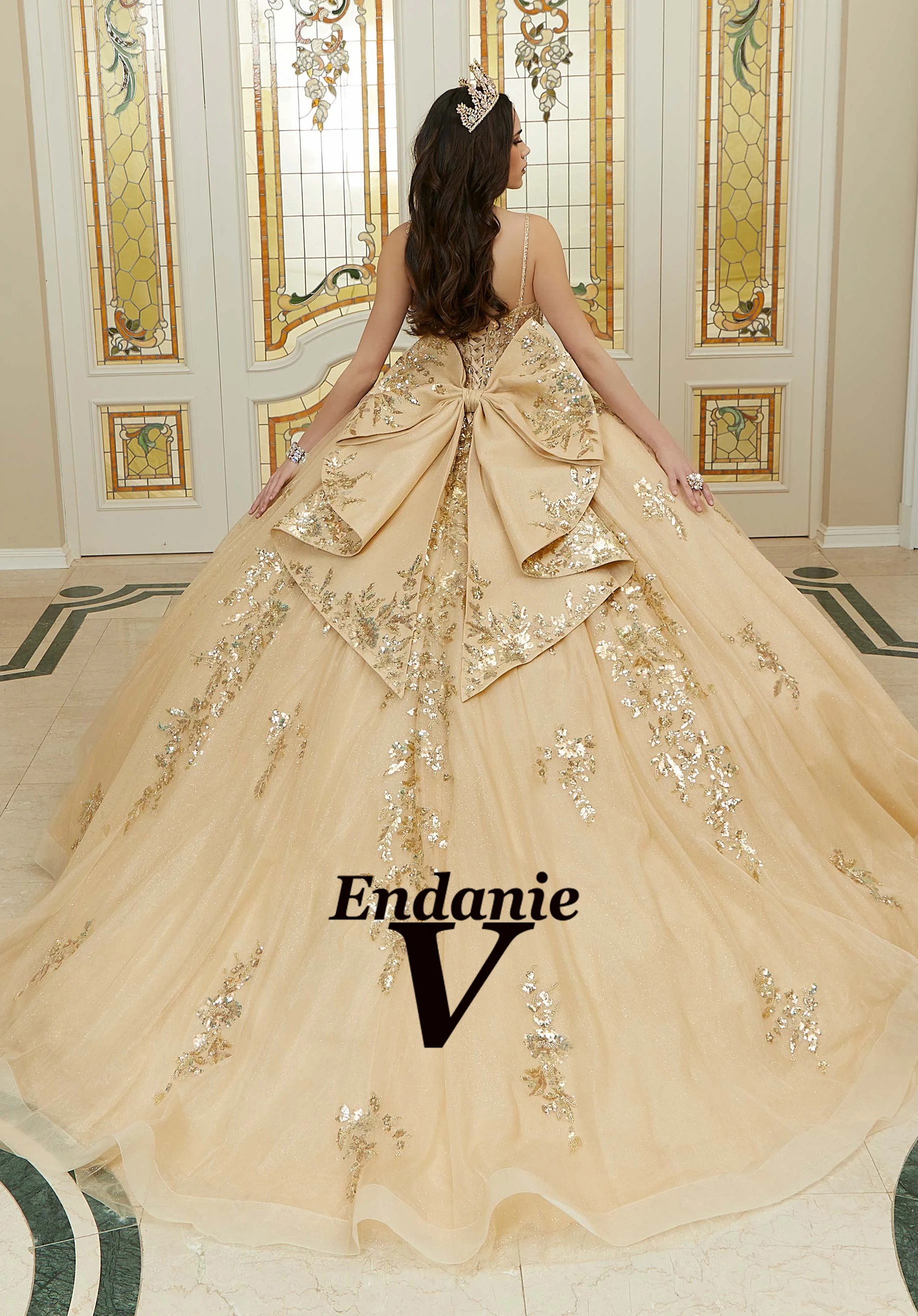 Vendanie فستاين سهرة/فساتين الحفلات الرائعة فساتين Quinceanera للفتيات على شكل قلب مزينة بأحجار الراين مع فيونكة ثنيات فيستدو دي 15