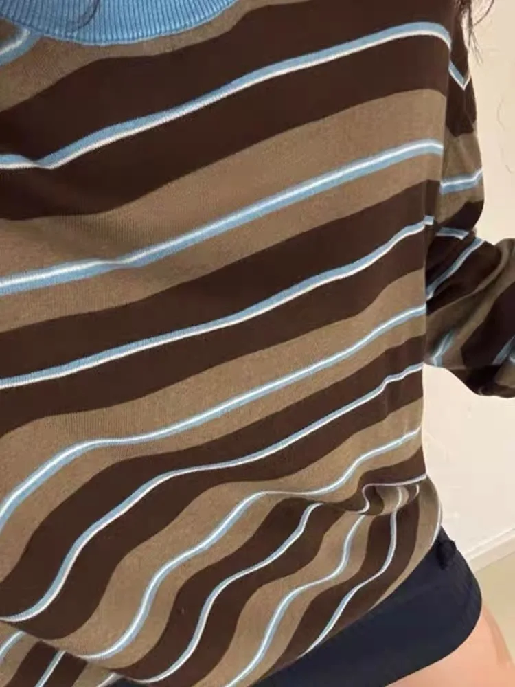 تي شيرت فضفاض مناسب مستدير Ne Long Sve تي شيرت نسائي للخريف كاجوال مريح بالإضافة إلى حجم علوي بنمط شريطي القهوة