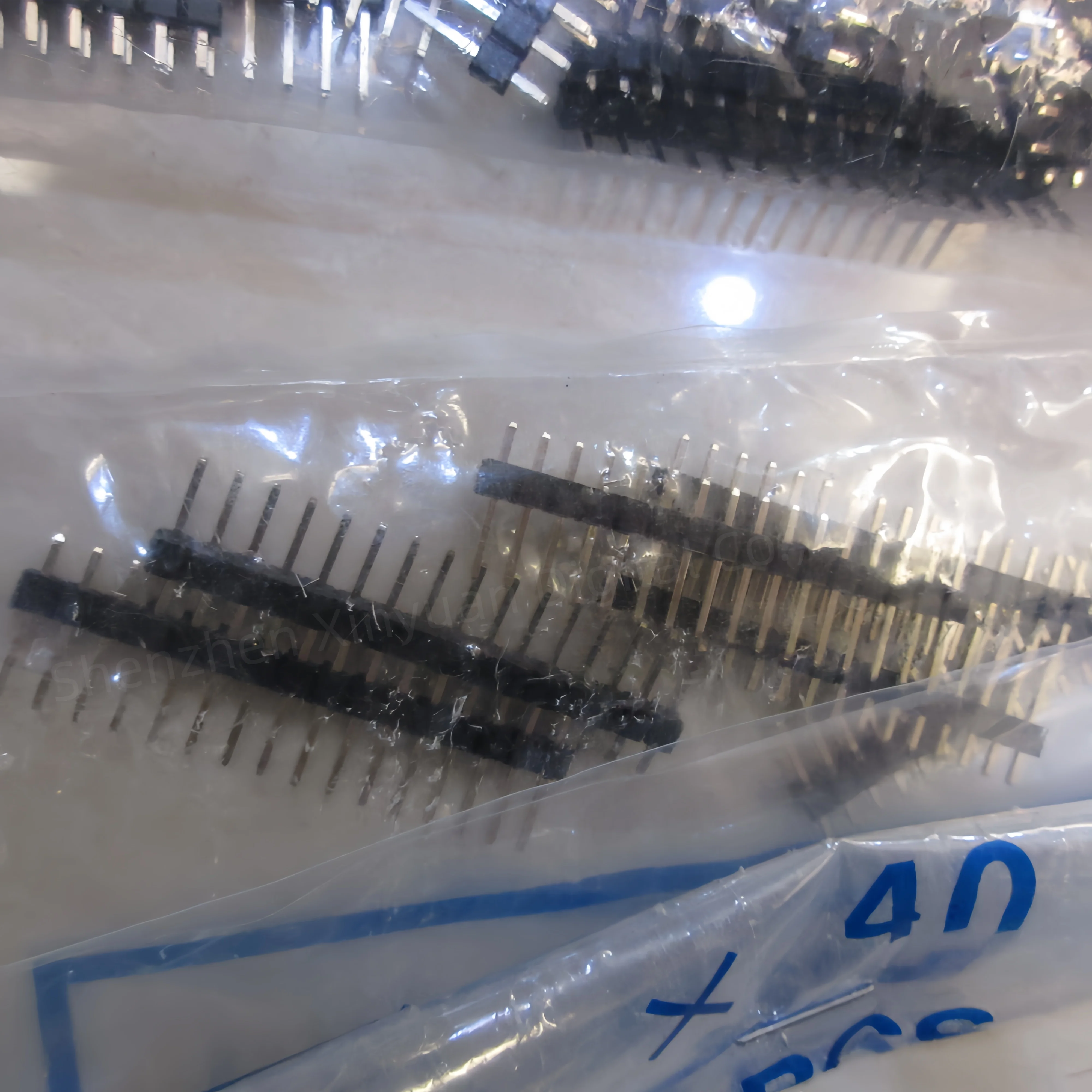 2.54mm 1*40P Header Single-Row SMT Type Gold Plated PCB Connector Pin Header Factory Customized Connector 1/2/3/4...40p