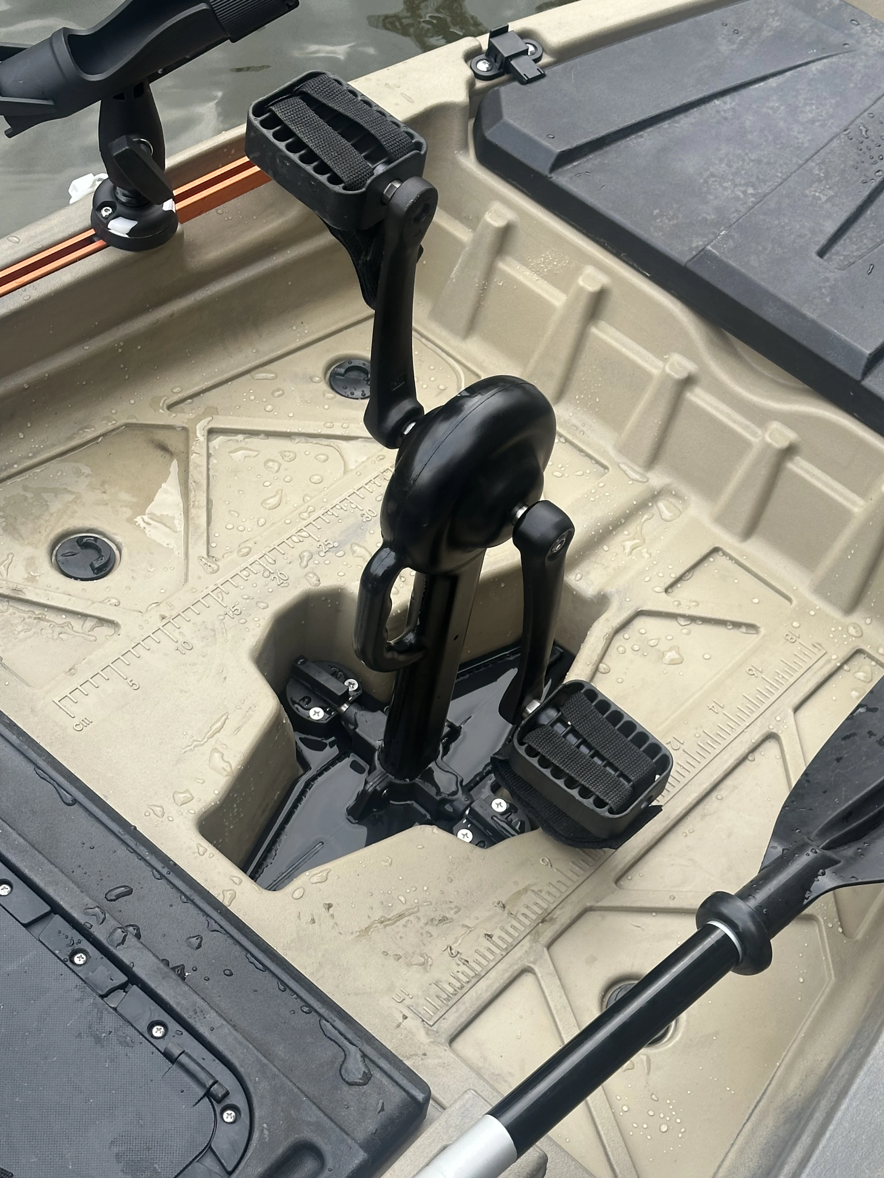 Detachable Pedal Kayak, 10.1ft 1-Person Solo, Sectional HDPE Hull, Flap Fin Drive and Motor Mount, for Lake River Angling Tour