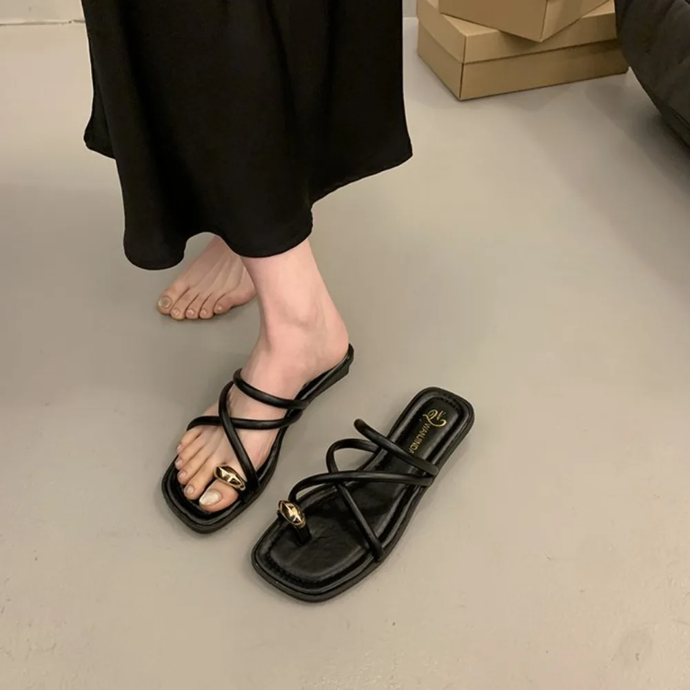 Stylische Damen-Sandalen mit Kreuzriemen, bequeme, leichte Zehenriemen-Strandschuhe mit lässigem, einfarbigem Design für den Sommer – Detail 10