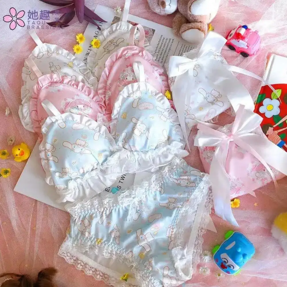 

Комплект женского нижнего белья из 2 предметов с рисунком Hello Kitty