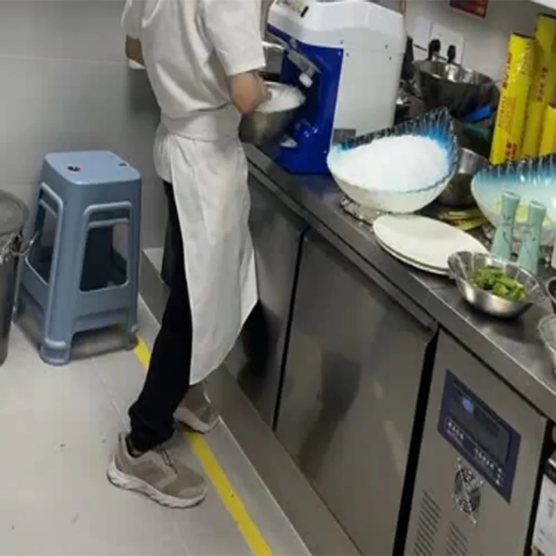Electric Shaved Ice Machine Snow Cone Maker Tabletop Machine for Home and Commerical Use
