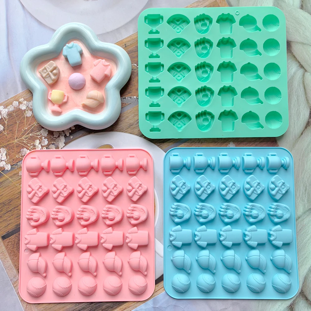 1 Stück 36 Hohlräume 6 Schokoladen-Silikonform DIY Hut und Trikot, Fußball, Trophäenform für Schokolade, Süßigkeiten, Cupcake-Dekoration