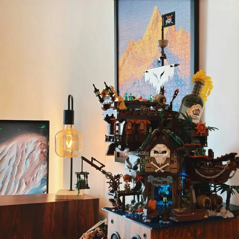 Blocs de construction de bateau Pirate, ensemble de magasin à thème de Bar Pirate, modèle de maison en bois d'aventure, jouet d'assemblage, ornement de bureau, cadeau pour enfants