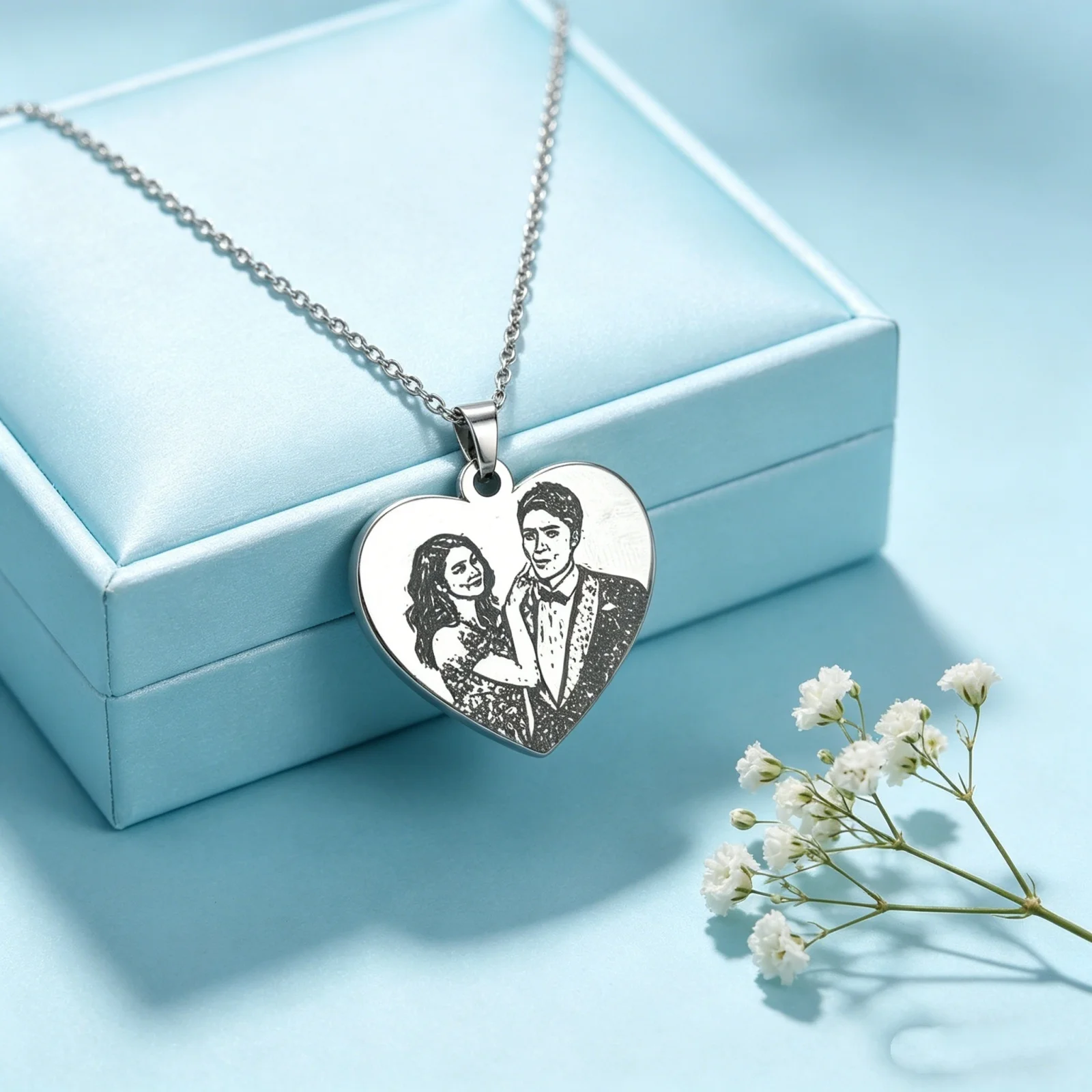 Customized Portrait Photo Heart-Shaped Necklace Stainless Steel Personalized Name Text Love Necklace Couple Friend Gift