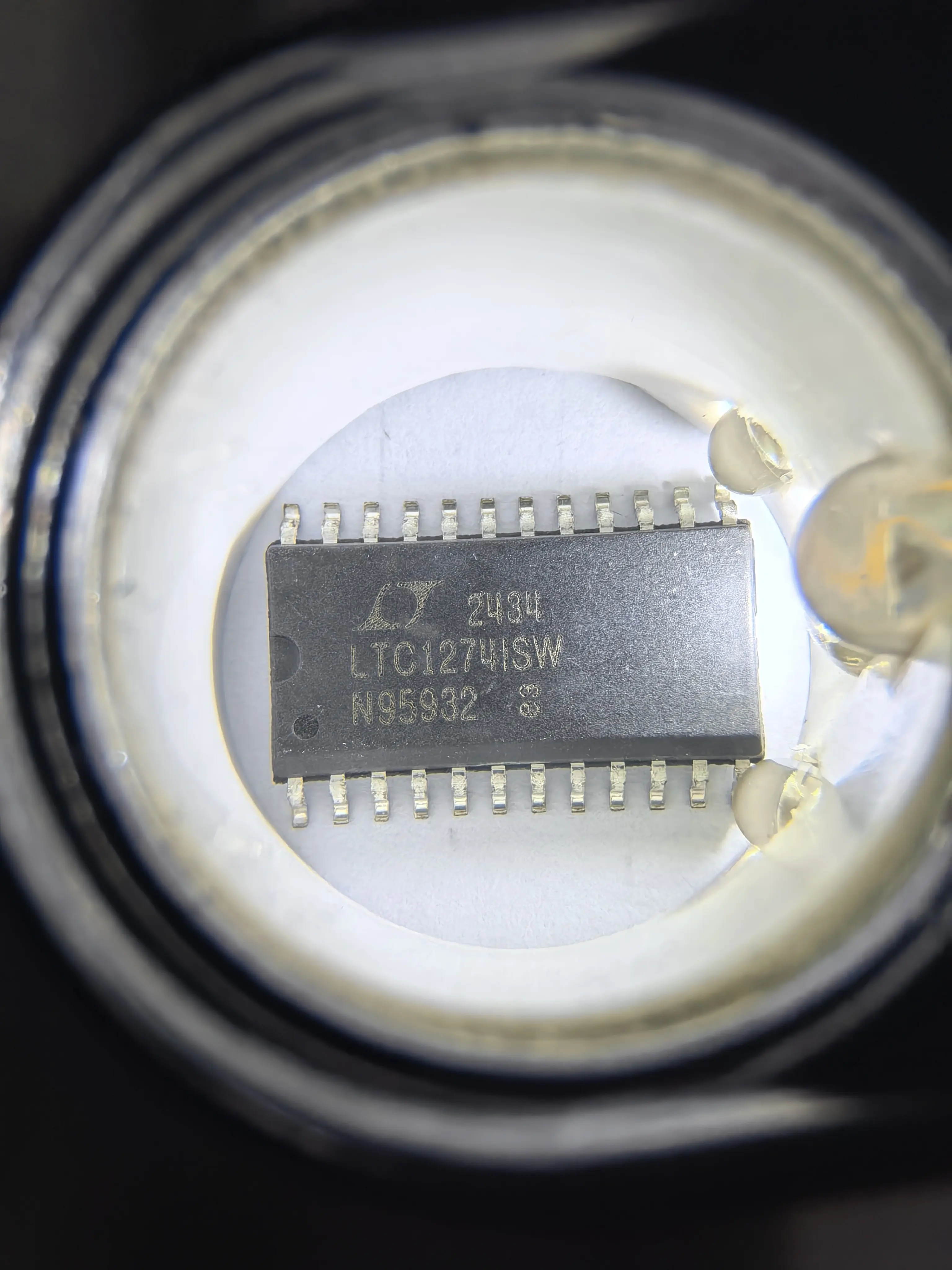 ltc1274csw-ltc1274isw-ltc1274-adc-de-12-bits-10-mw-100-kps-com-desligamento-de-1ua