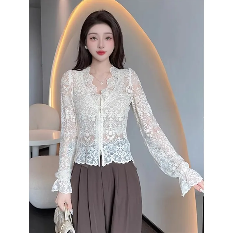 

Ретро-блузка с V-образным вырезом и кружевом, женская, весенне-осенняя, повседневная, свободного кроя, стройнящая, универсальная базовая кофта, корейский стиль, с длинным рукавом