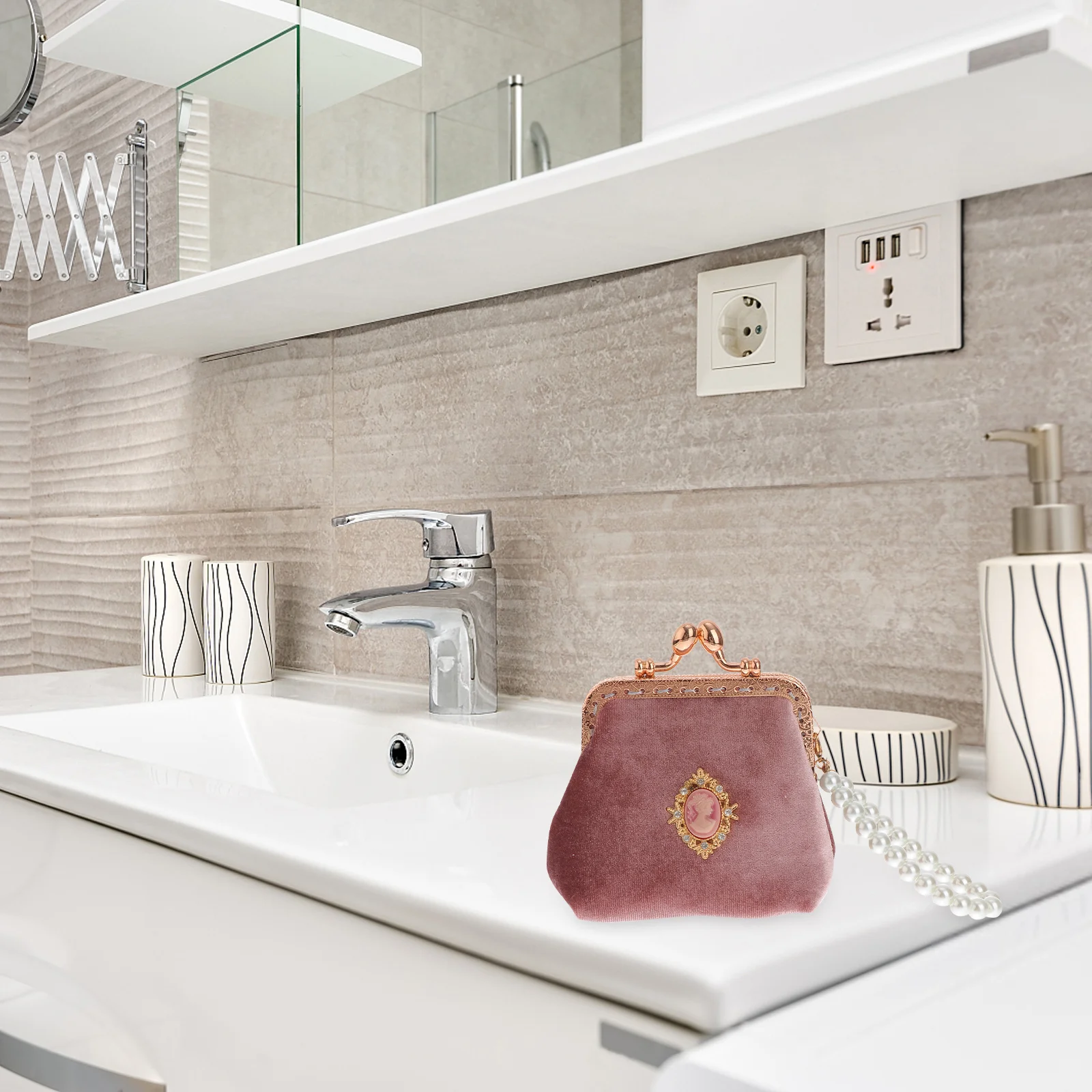 

1 Piece Elegant Vintage Coin Pouch Premium Small Wallet for Women Palace Inspired Design Portable Lightweight Purse for School