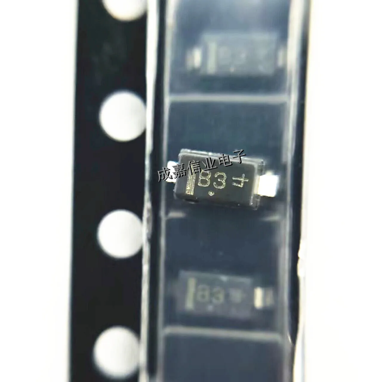 100pcs/Lot MBR0530T1G SOD-123-2 MARKING;B3 Schottky Diodes & Rectifiers 0.5A 30V Operating Temperature:- 65 C-+ 125 C