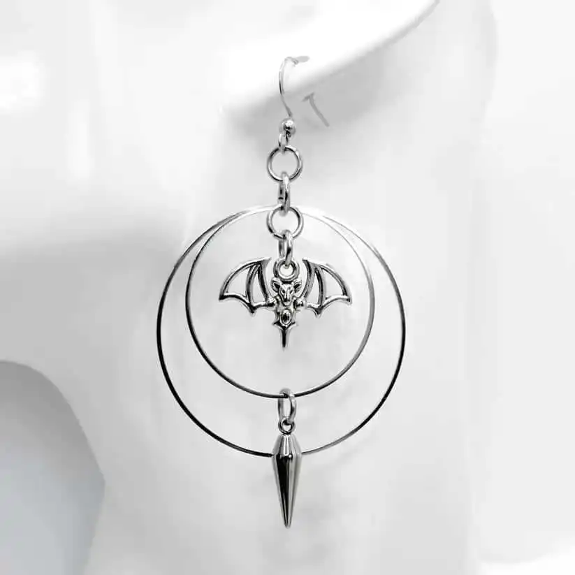 Bat Rivet Earring, Gothic jewelry, punk accessories, paganism, circle, paganism, Vintage, spiky, vampire, Earhook for Women Girl