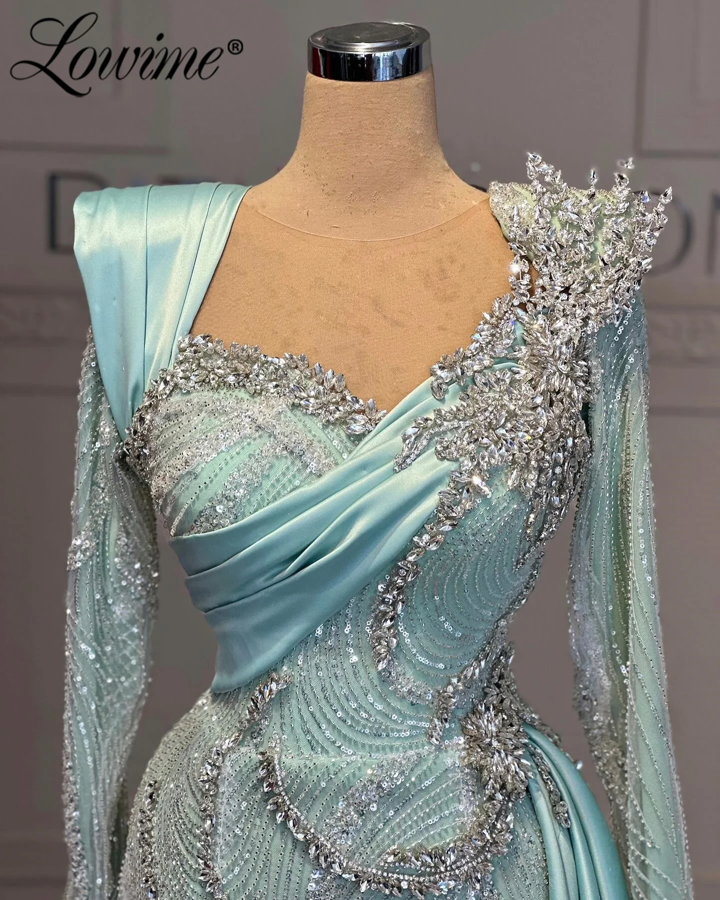 Árabe manga longa vestidos de noite cristais trem lateral vestido de aniversário personalizado vestido de festa de casamento vestidos de baile de soirée 2025