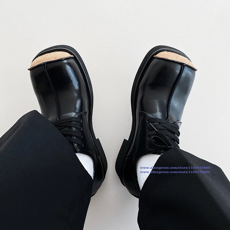 أحذية ديربي بمقدمة مربعة من الجلد الأسود أحذية برباط للرجال على الطراز البريطاني القديم أحذية رجالية عصرية فاخرة ذات نعل سميك