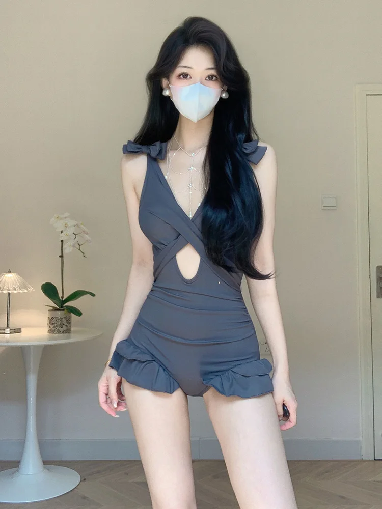 Traje de baño gris Vintage con volantes para mujer, traje de baño Sexy con lazo dulce y triángulo, novedad de verano, traje de baño para fiesta de natación con cuello en V