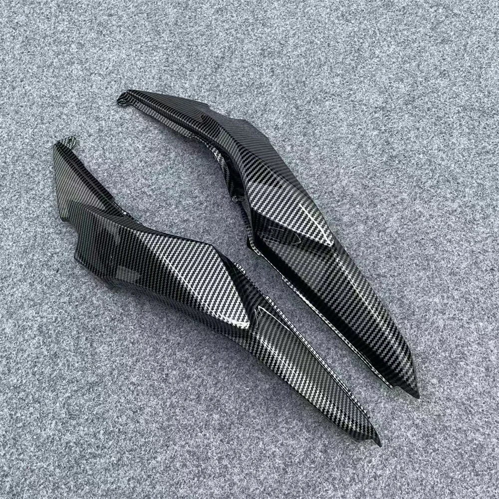 ABS motorcycle fairings are suitable for the carbon fiber paint on the rear side panels of Z650 ZX650 ER6F 17 18 19 20 21 22-24