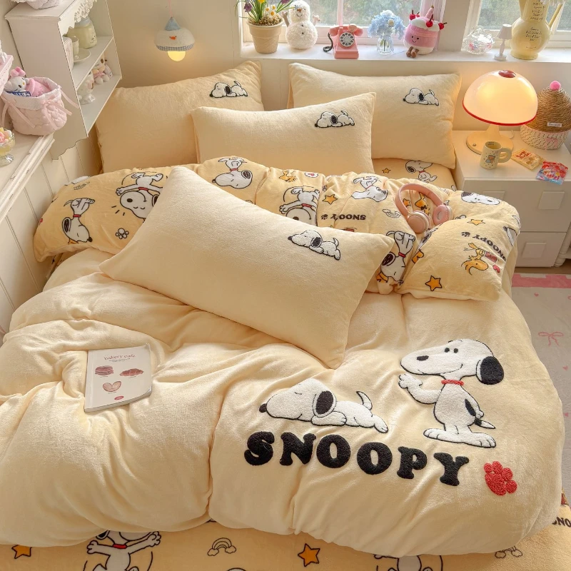 

Snoopy cartoon cute student bedding creative personalised unisex winter warm coral fleece sheets duvet cover gift wholesale