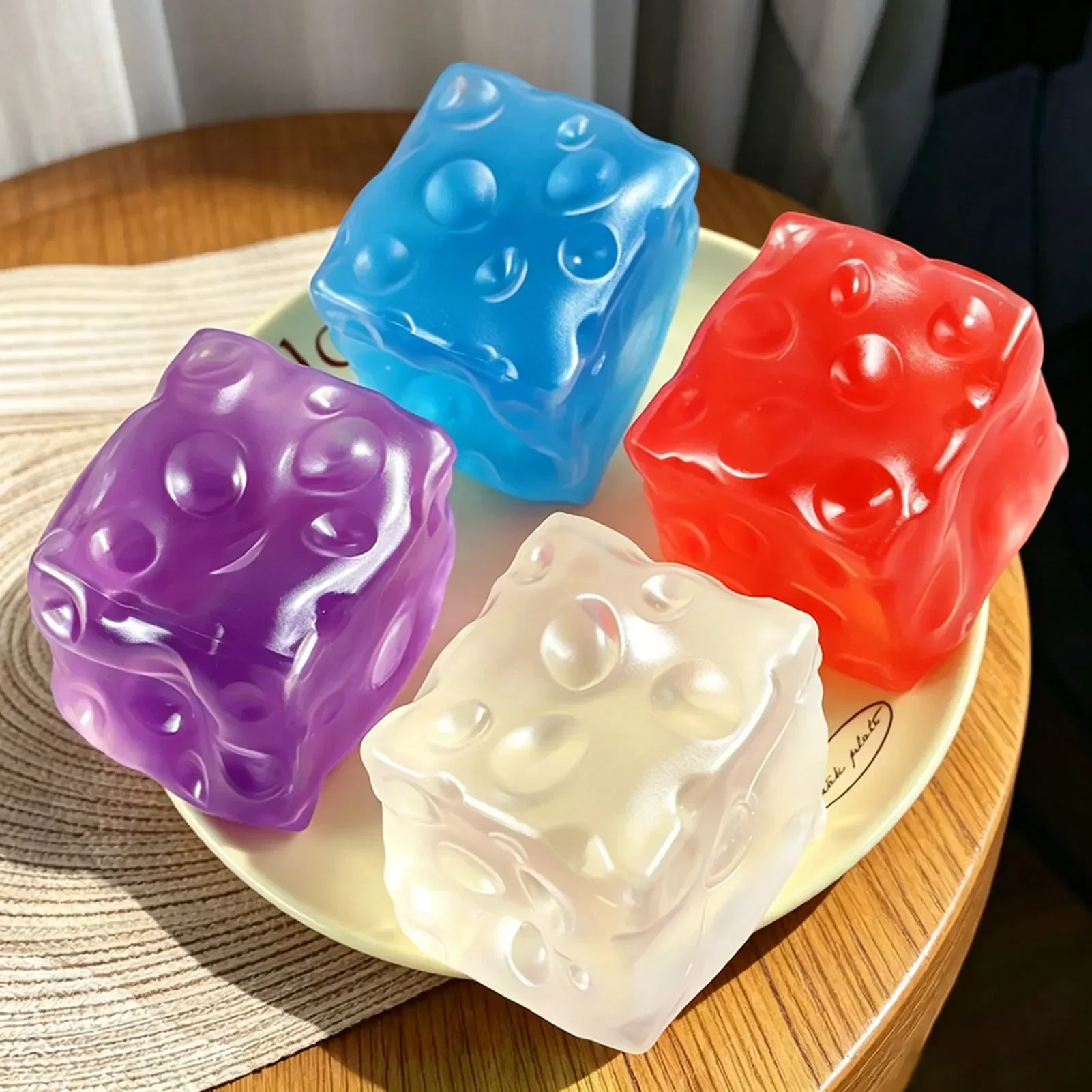 7cm Quadratisches Käse-Squishy-Spielzeug, Vaseline-Weich, Simuliert Transparent, Sensorisches Fidget TPR Anti-Stress-Entspannungsspielzeug für Erwachsene – Detail 2