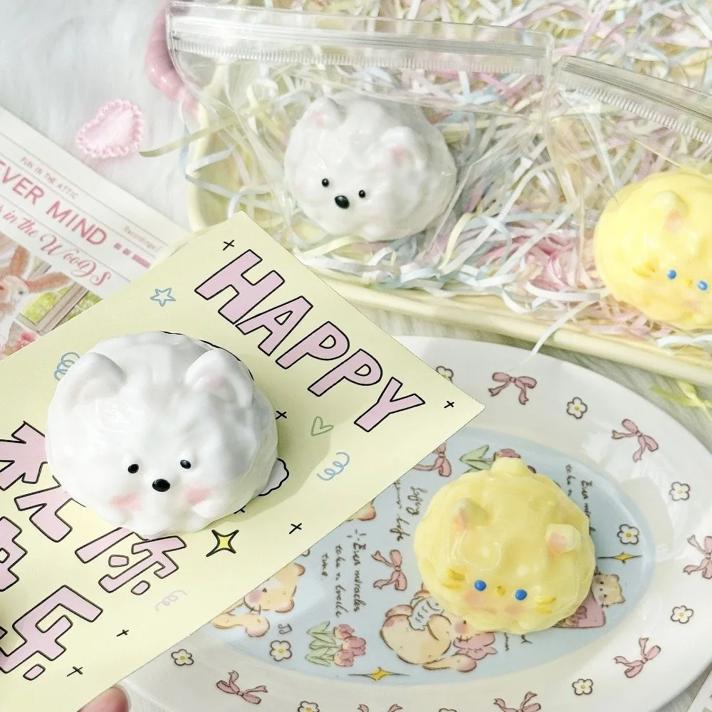 Jouet Squishy chat chien mignon, soulagement du Stress, rebond lent, poupée à presser, Fidget, jouet de décompression à pincer blanc et jaune