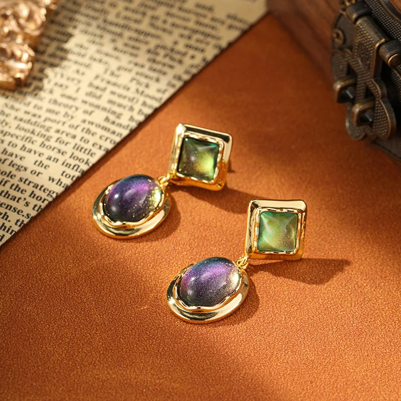 

Высококачественные серьги с камнями в дворцовом стиле звездного неба