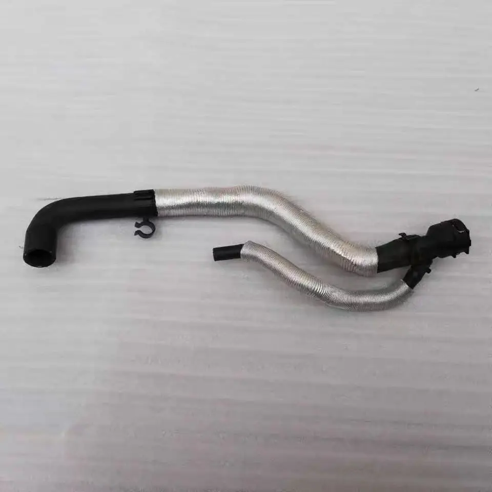 Compatible with Borgward BX7 2.0T / BX5 1.8T Heater Inlet Hose / BX7 Cylinder Head Outlet Connector Pipe