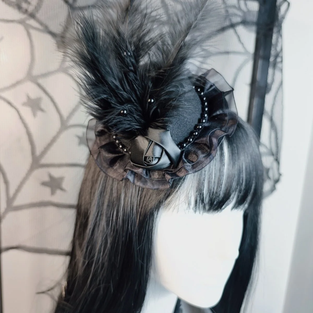 Mini cappello a cilindro con piume di angelo bianco Lolita con perle finte Accessori cosplay rosa Forcina fatta a mano Fermagli per capelli Forcina