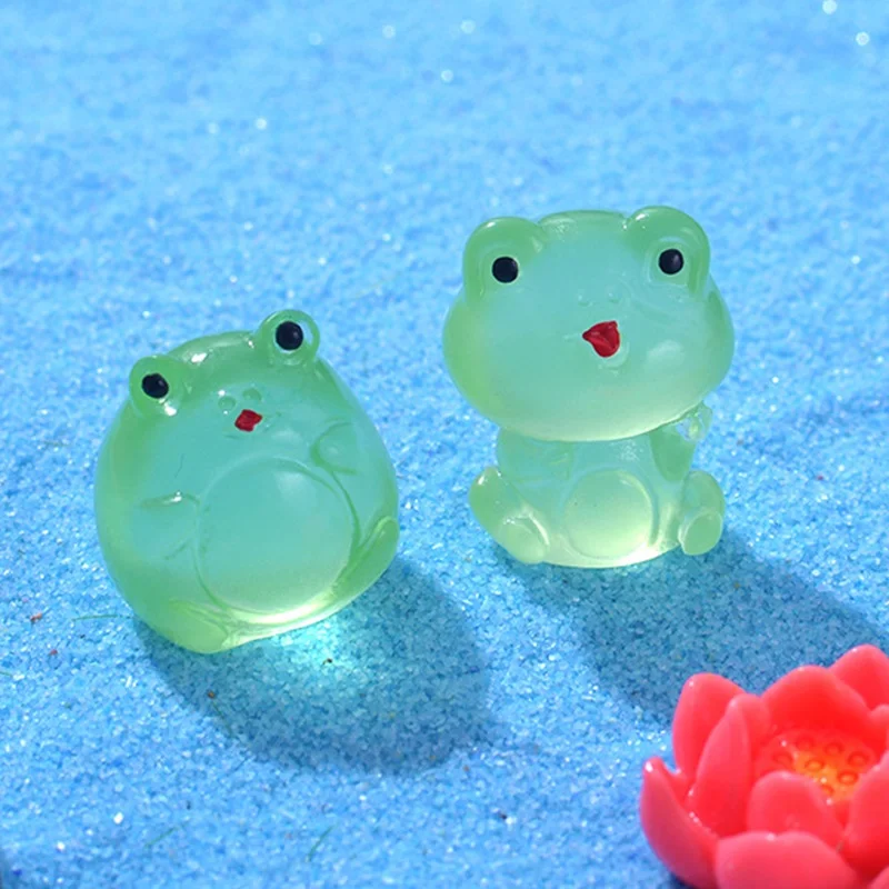 1/6PCS Glowing Frog Mini Figurines Miniature Luminous Cute Little Frog Micro Landscape Fish Tank Decor Terrarium Potted Ornament