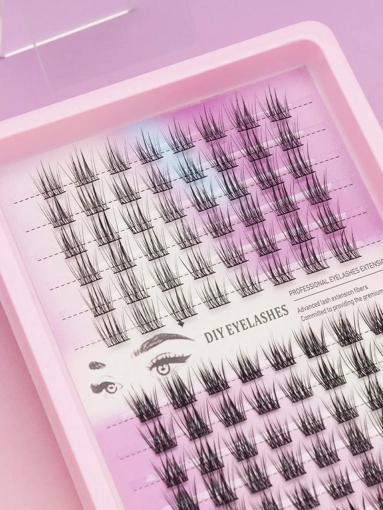 96 clusters of slim, natural and realistic single cluster design eyelashes, comfortable and seamless fit to the eyes. Comes with eyelash tweezers and brushes for easy wearing and makeup removal. C-roll holiday eyelashes are suitable for beginners