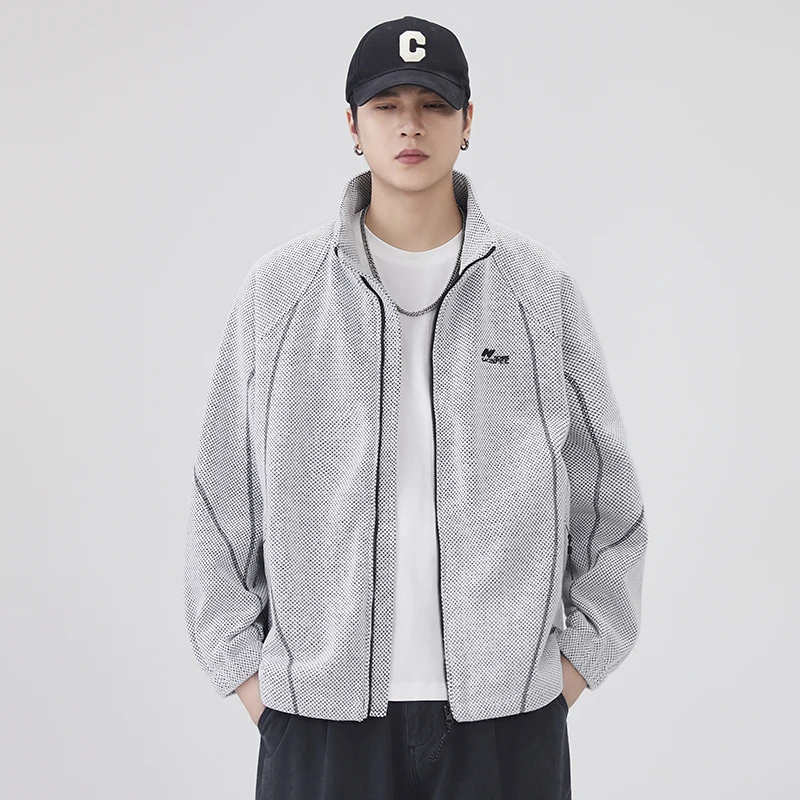 

Man Coat Outerwear Men Autumn Winter Embroidery Thicken Velvet Outdoor Fashion Loose Casual Techwear Cargo Jacket