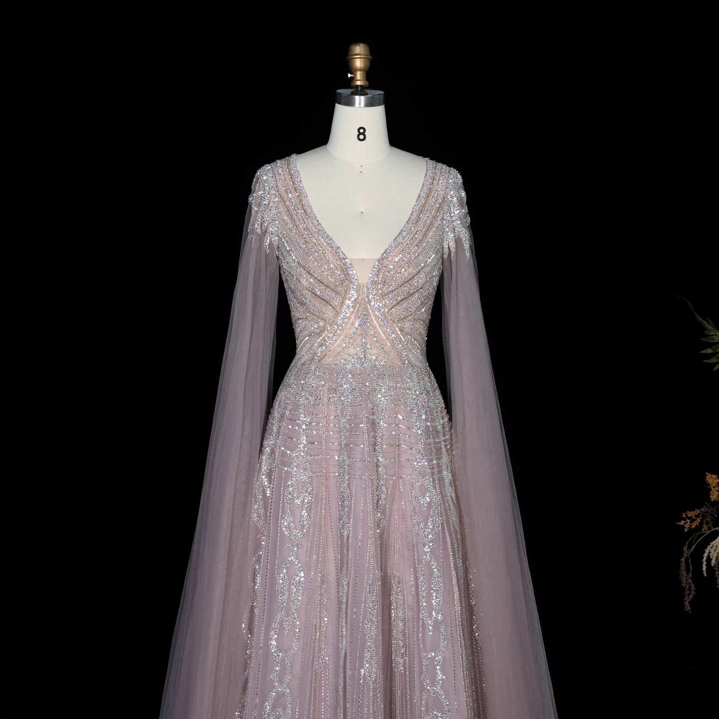 Sharon Said Luxuriöses grünes Abendkleid mit V-Ausschnitt, langen Tüll-Cape-Ärmeln, aufwendig mit Perlen verziert, für formelle Anlässe und Partys, SS073, nach Maß – Detail 12