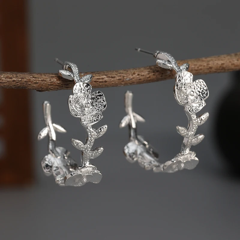 

Luxury Designer Rose Gold Color Dangle Earrings For Women Fashion Jewelry 2023 Engagement ring jewelry Flower Vintage Earrings