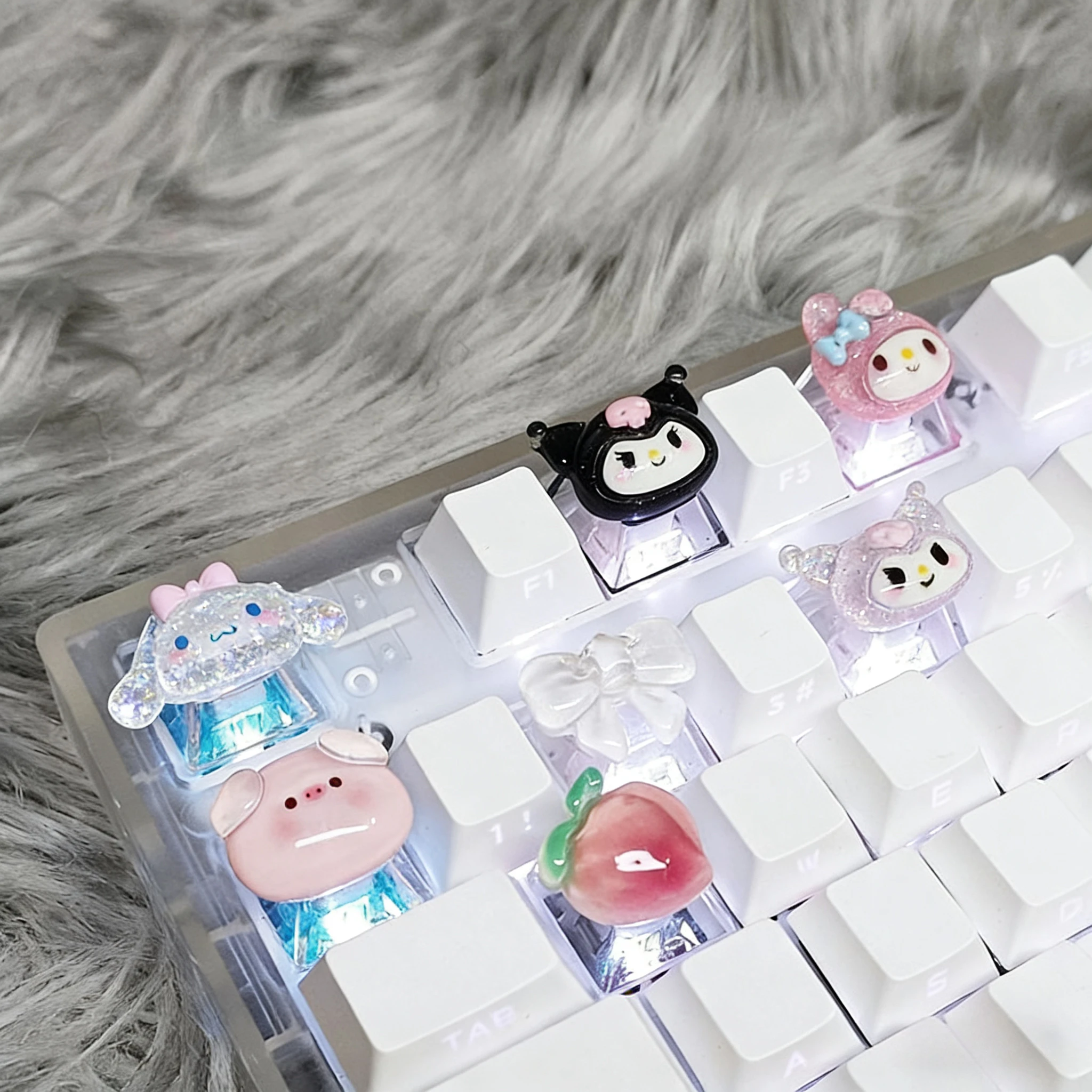 

Personalized keycap mechanical keyboard transparent jade Guigou Meiledi girl cute three-dimensional decoration cartoon keycap