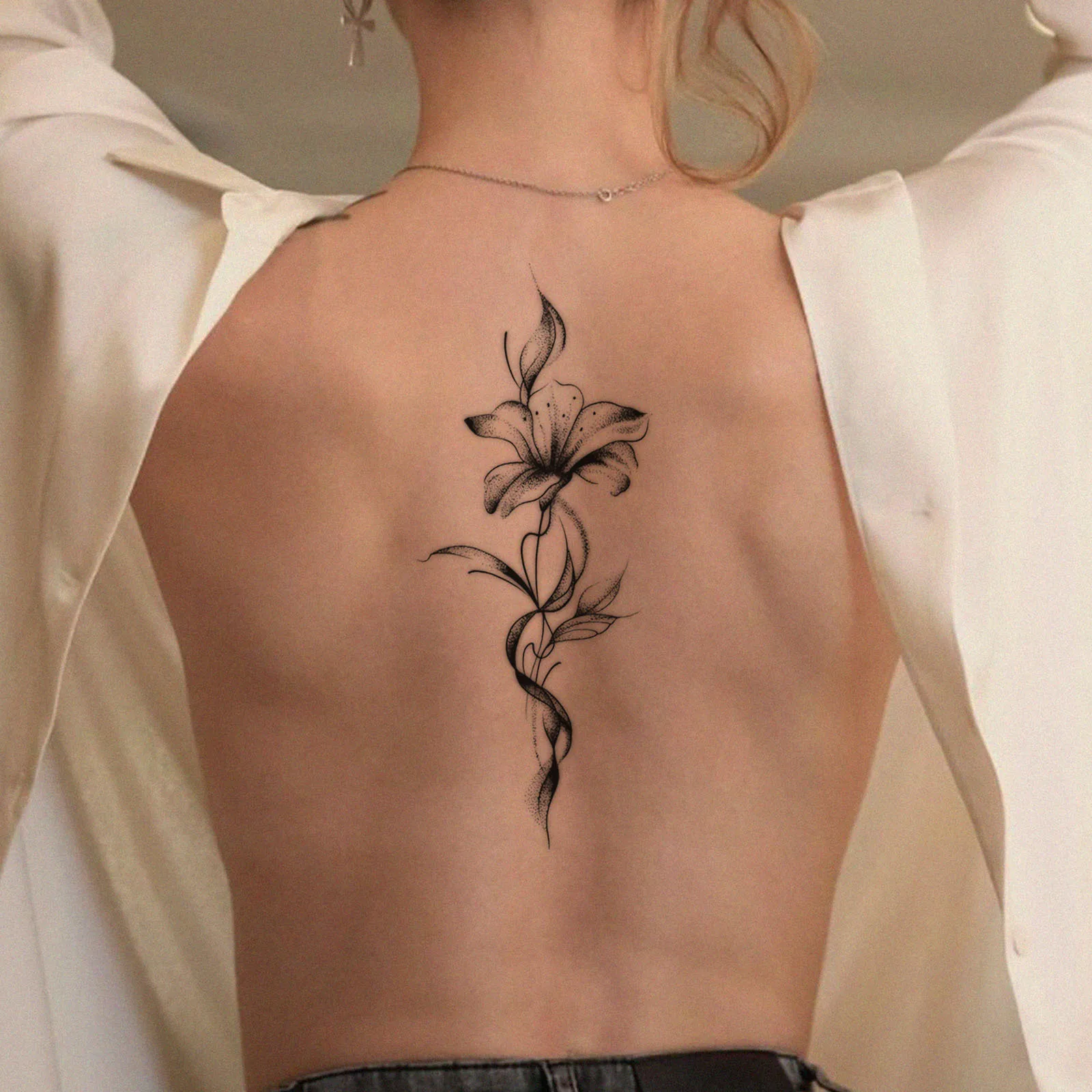 

Black Lily Tattoo Sticker, Temporary Tattoo, Cold High-End Floral Back Strip, Waterproof Body Art for Women, Long-Lasting Design