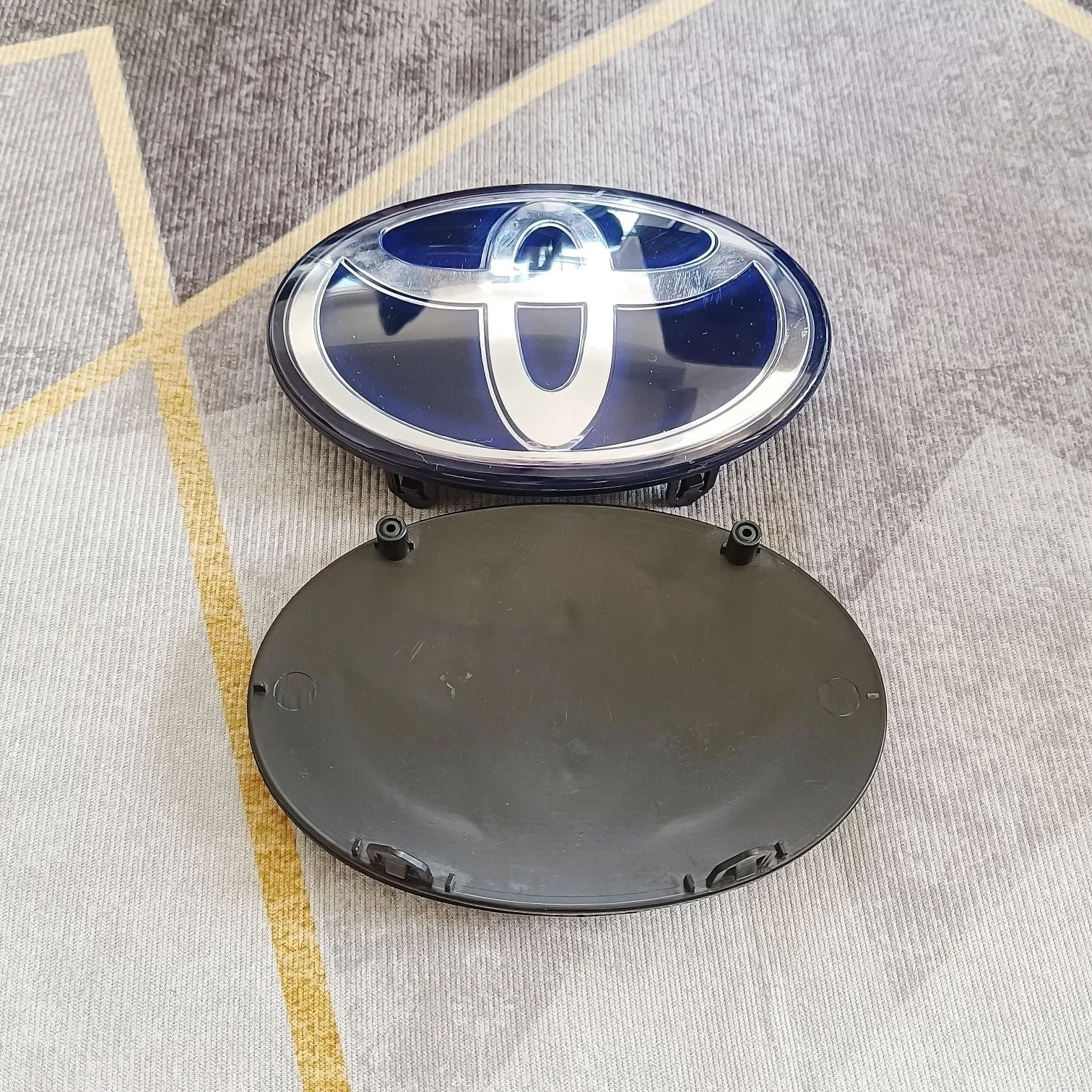 3d-crystal-car-logo-modified-car-logo-badges-front-and-rear-160mm-for-toyota-highlander-camry-rav4-chr-avalon-senna-hybrid