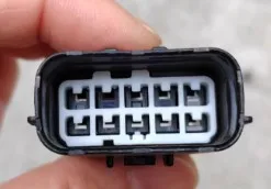 1PCS   Automobile headlight wiring harness plug headlight connector