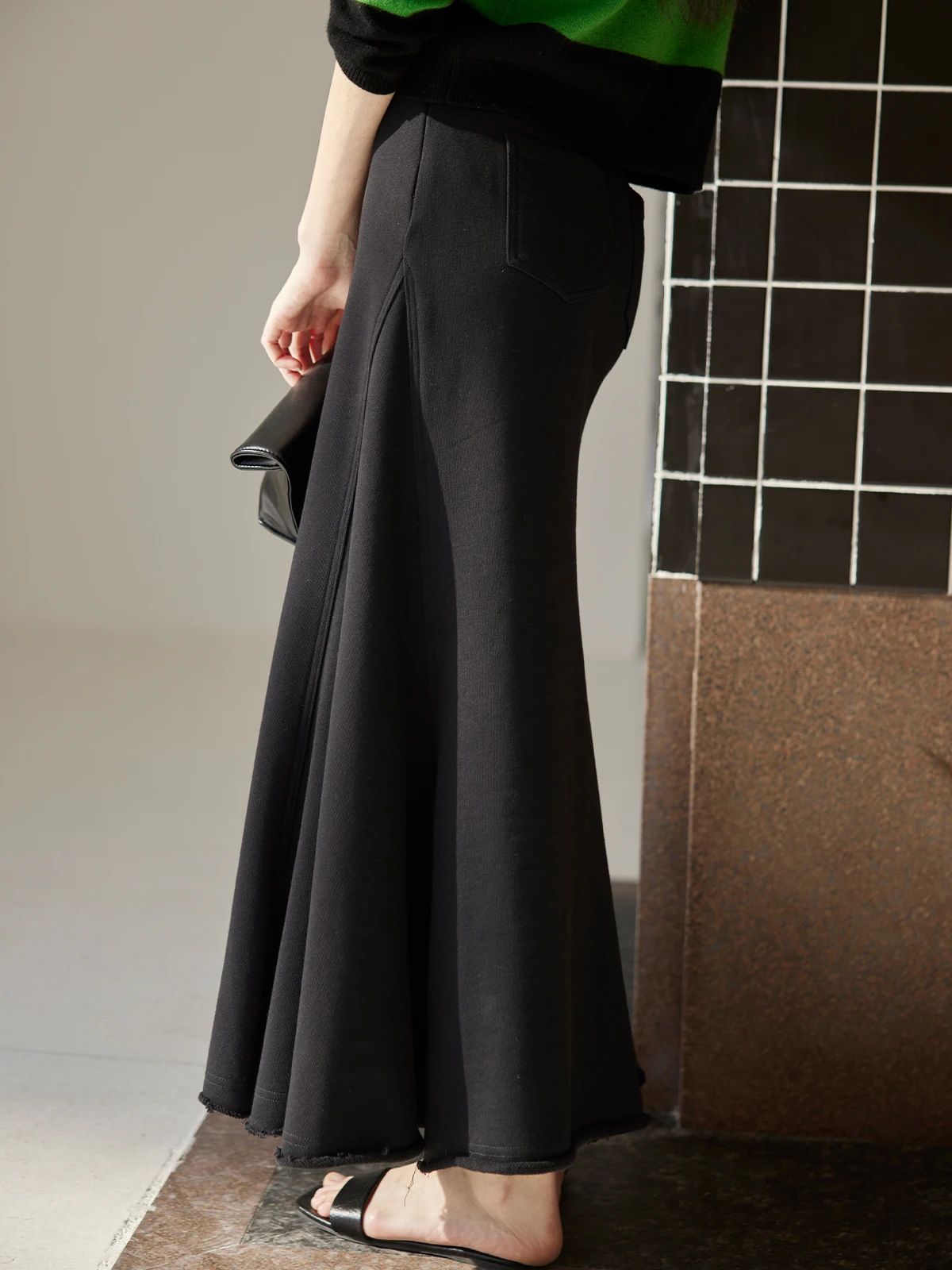 

Moofeel High Waist Knitted Long Skirt Black Asymmetrical Hem Commute Style Cotton Fish Tail Half Body Skirt Casual Elegant