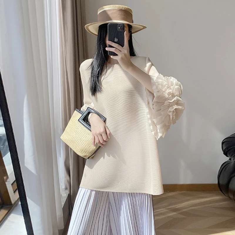

Осенний новый женский топ в стиле Miyake — нишевый дизайн, плиссированная текстура, элитная, облегающая, универсальная, стильная свободная футболка