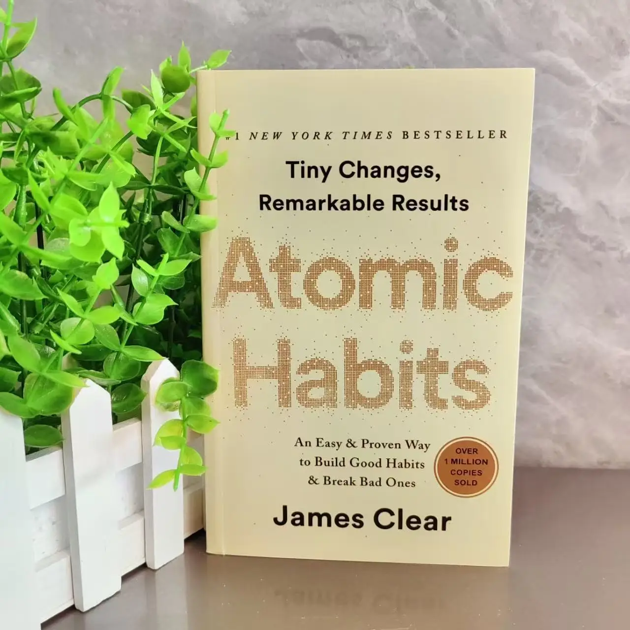 Atomic Habits de James Clear Una forma fácil y probada para construir buenos hábitos y romper los malas autogestión Libros de autogestión