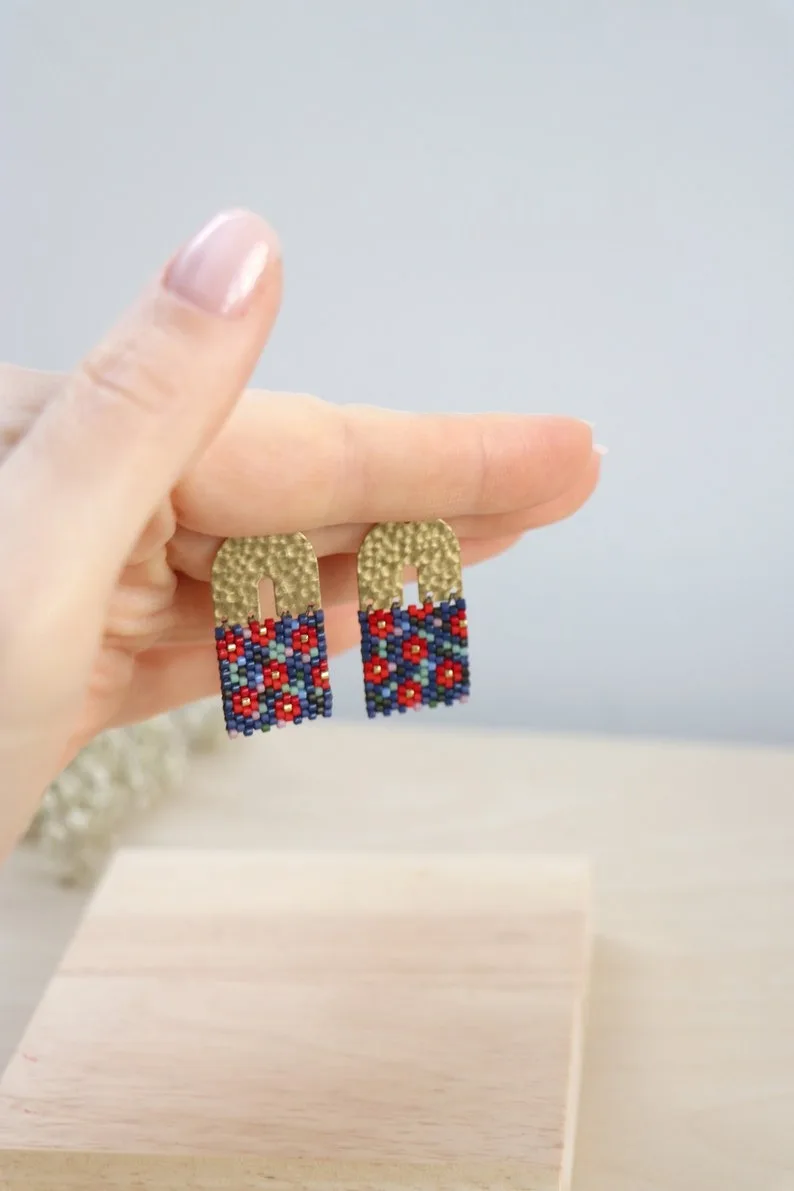 

Beaded earrings Hand-woven Tassel Trend Bohemia Alloy Gradient color Geometry Rose Simple female Original Rice bead earrings