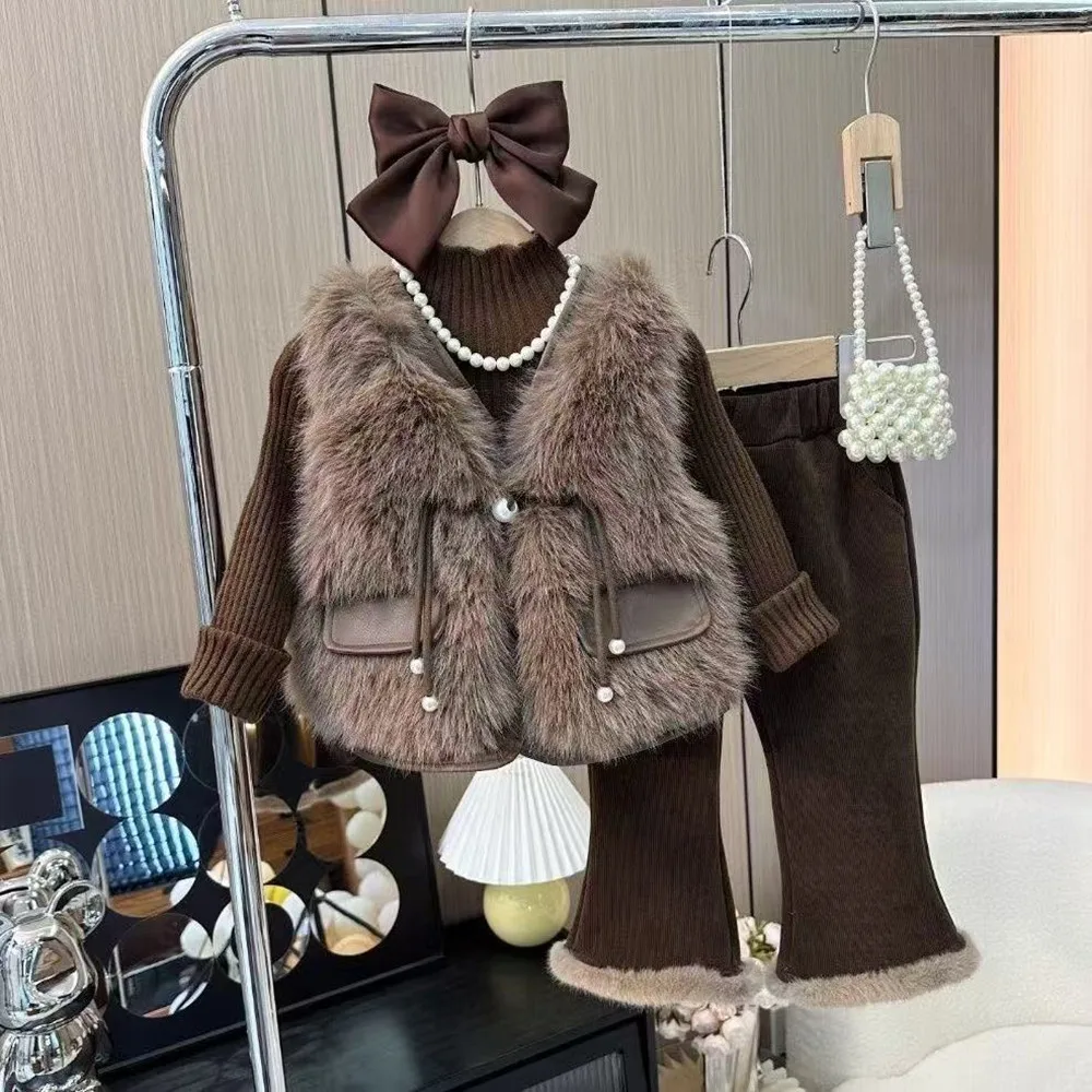 

Осенне-зимний комплект для девочек, детская одежда, новый корейский свитер для девочек + меховой жилет + штаны, комплект из трех предметов, детская одежда