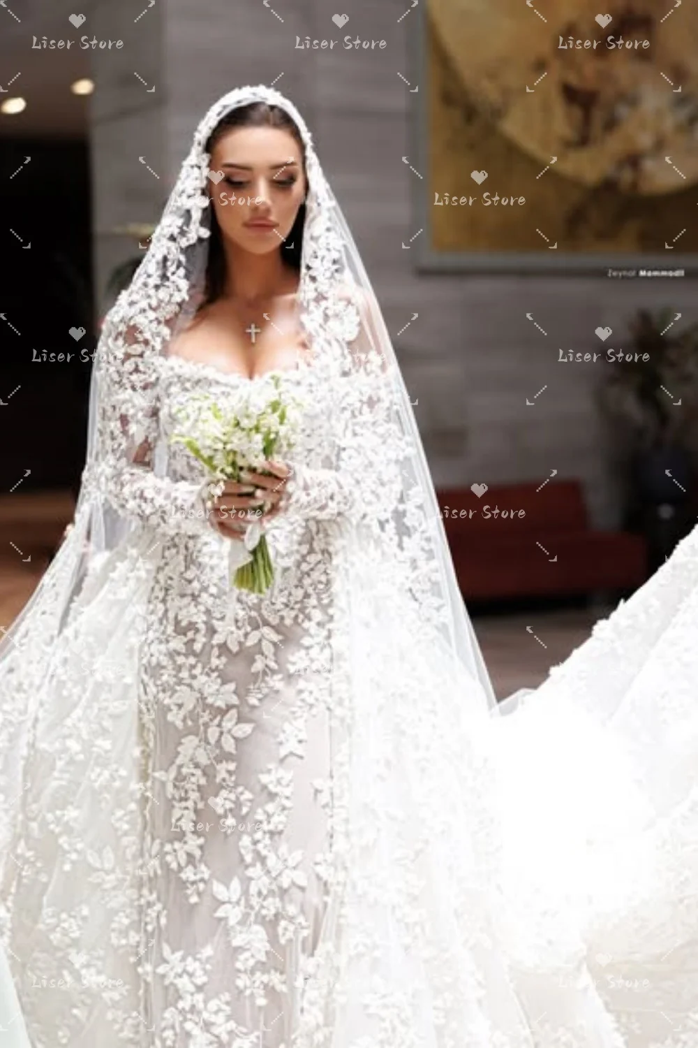 Liser Customized Ivory Sweetheart 3D Floral Lace Ball Gown Wedding Dress Voluminous Skirt Matching Lace Veil Luxury Bridal Gown