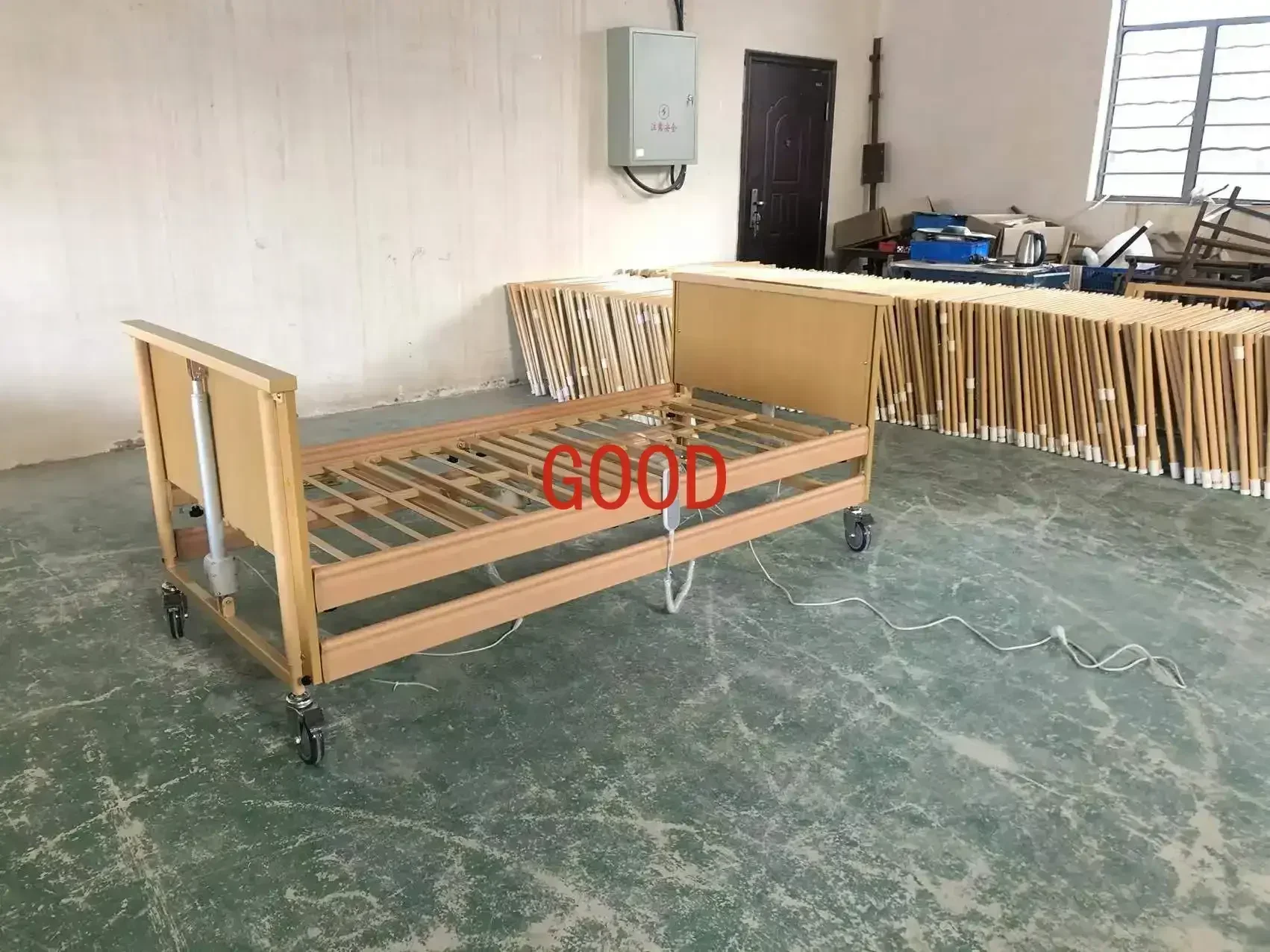 Schienale elettrico per la cura della casa a 6 funzioni, letto rotante in legno per la cura degli anziani