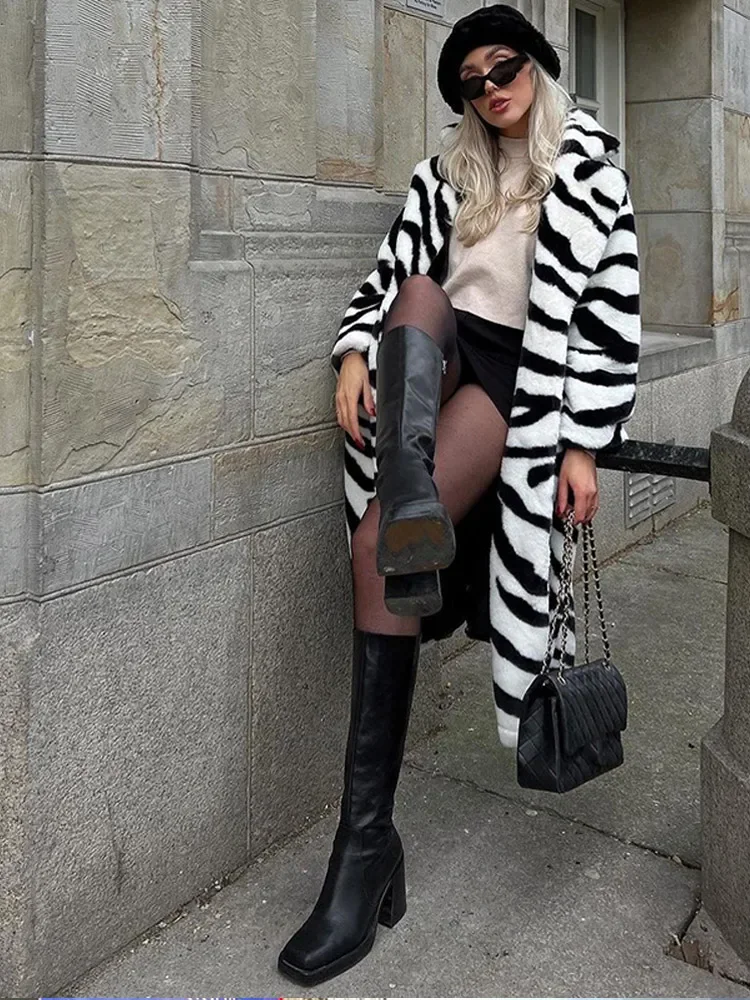 Elegant Woman Loose Coat Zebra Striped Fashion Warm Fluffy Lapel Collar Long Sleeve Overcoat  2024 New High Street Outerwears