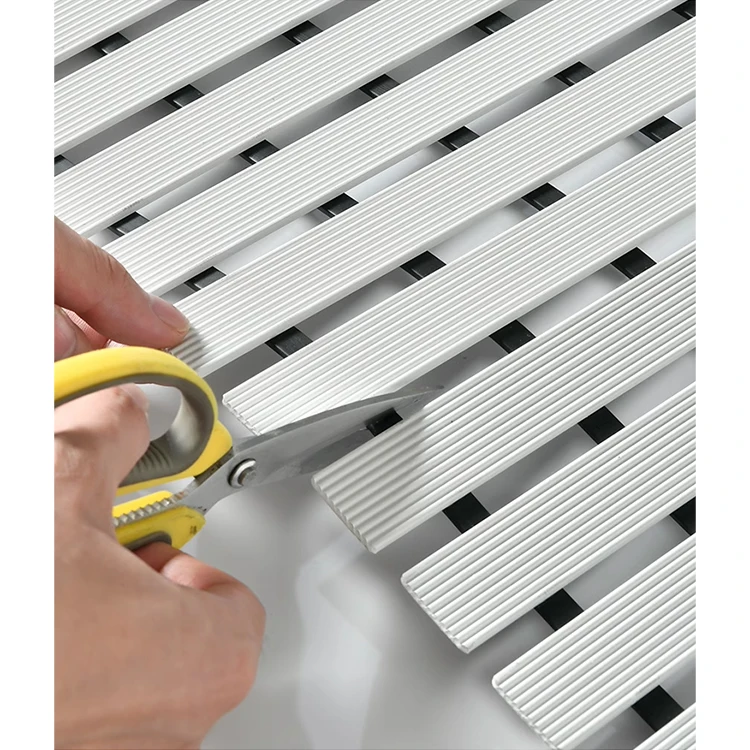 Waterproof Bathroom Floor Mat High Quality Non Slip Bathroom Rectangular Rubber Backing Shower Mat for Elderly