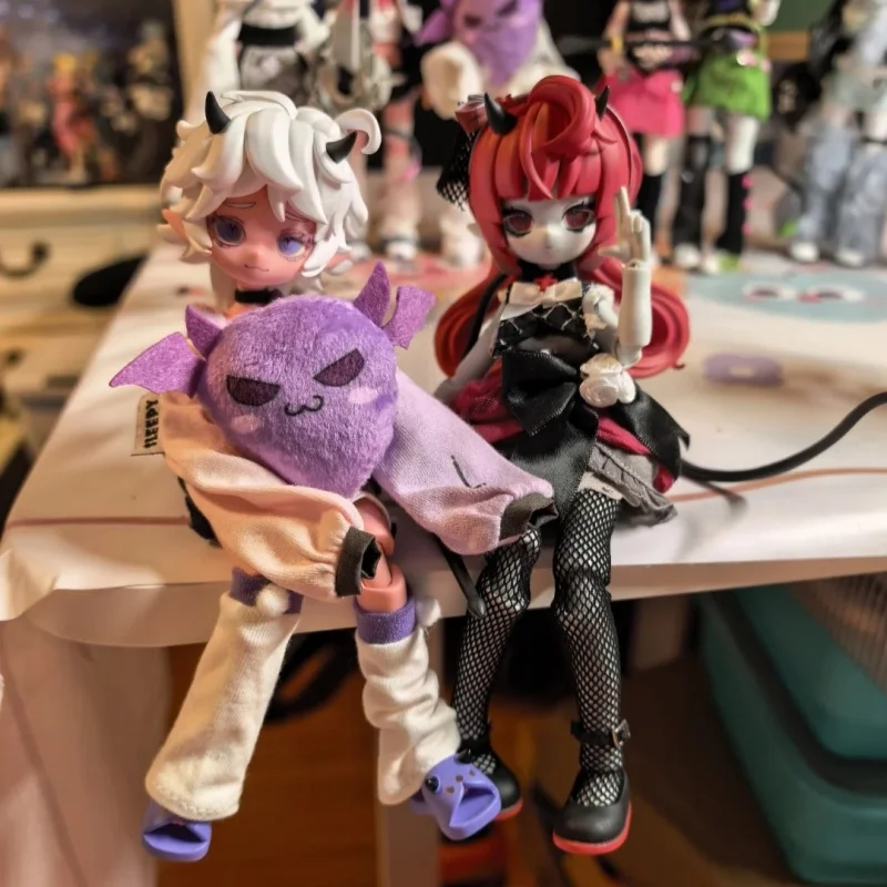 ตุ๊กตา Cooze 1/8 BJD ลายเขาปีศาจ แบบกล่องสุ่ม ขยับได้ ของตกแต่งสุดประณีต ของเล่นข้อต่อขยับได้ ของเล่นสร้างสรรค์สำหรับตั้งโชว์บนโต๊ะทำงาน ของสะสม ของขวัญ