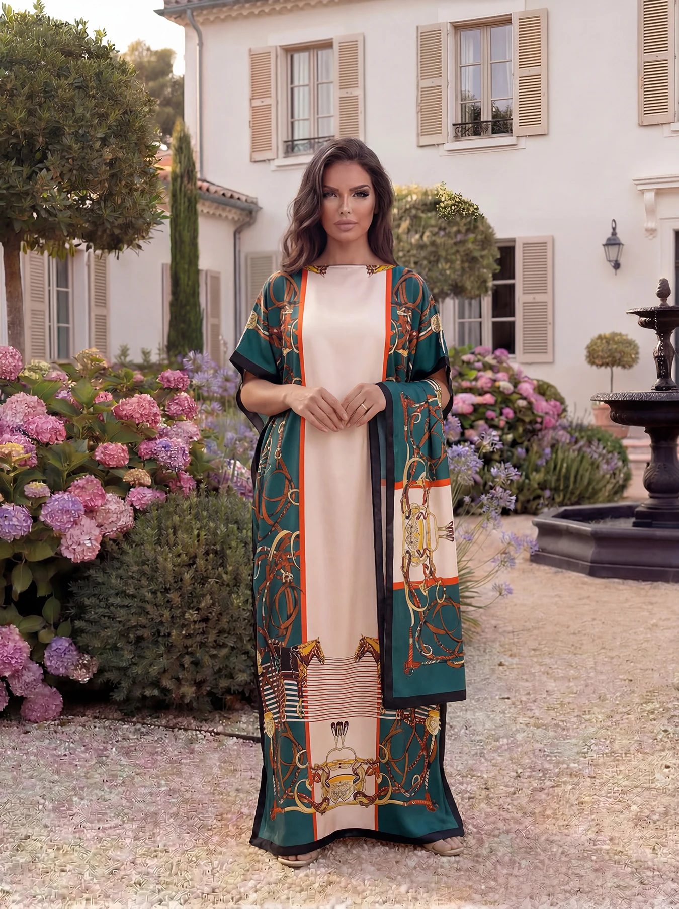 Vintage Chain Horse Print Abaya with Matching Scarf, Loose Long Robe, Summer Beach Vacation Outfit for African Muslim Ladies