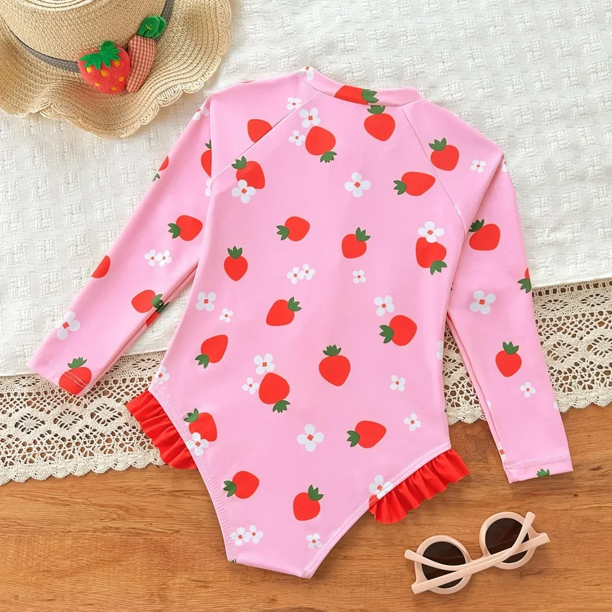 Nuovo costume da bagno intero per ragazze estive per bambini simpatico cartone animato fragola manica lunga cerniera costume da bagno per bambini ad asciugatura rapida